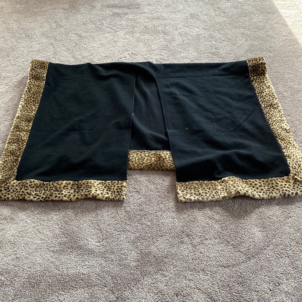 Komitor Black Leopard Trim Wrap Poncho SIZE OS Open Front Shawl Cape Wrap